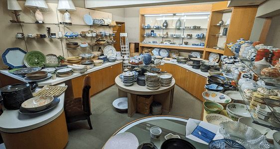 やまだ陶苑｜岐阜市の陶器、漆器、茶・華道具などの器の専門店です。